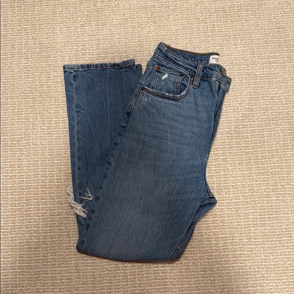 Abercrombie & Fitch Ultra High Rise Ankle Straight Jean